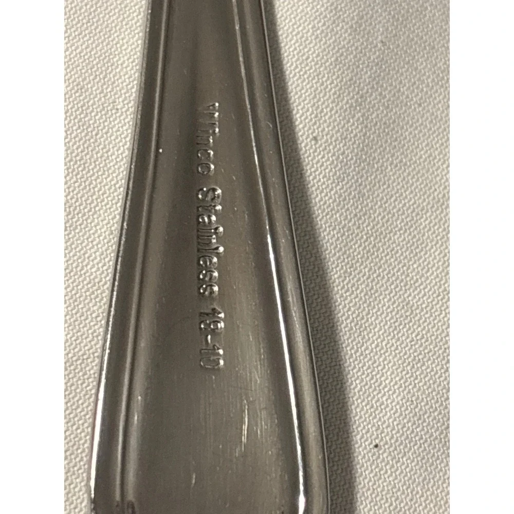 Oneida Winco Butter Knives Spreaders Set 5 Silver Stainless Good Mixed Pattern